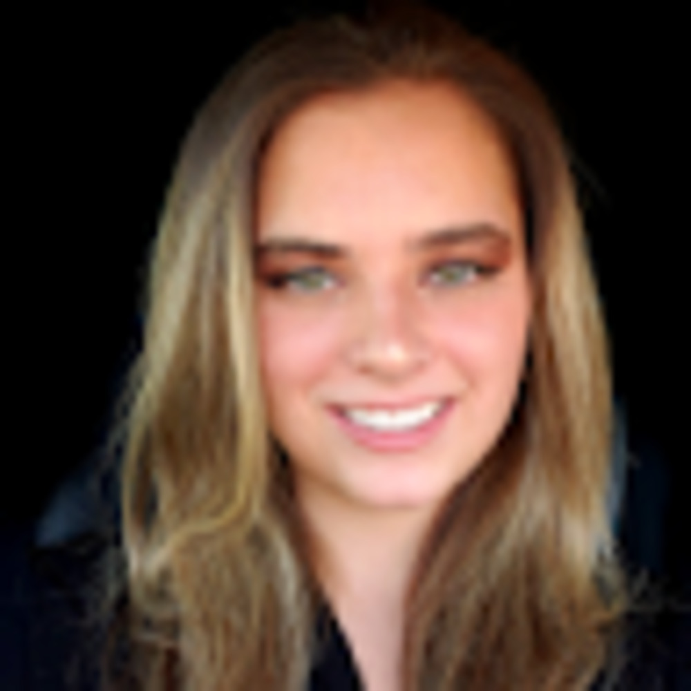 Meet your Posher, Alexandra